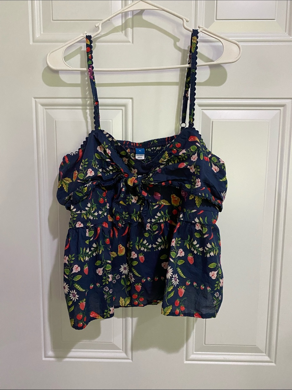 Old Navy Navy Floral Tie-Front Camisole with Pink & Red Accents